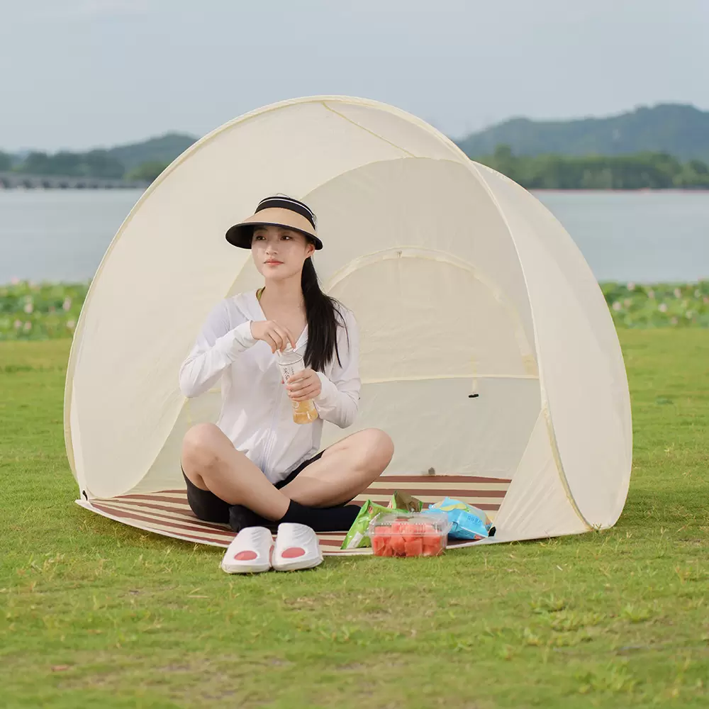 เต็นท์พับกลางแจ้ง