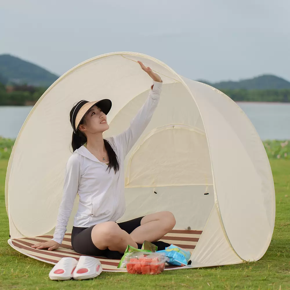 เต็นท์พับกลางแจ้ง