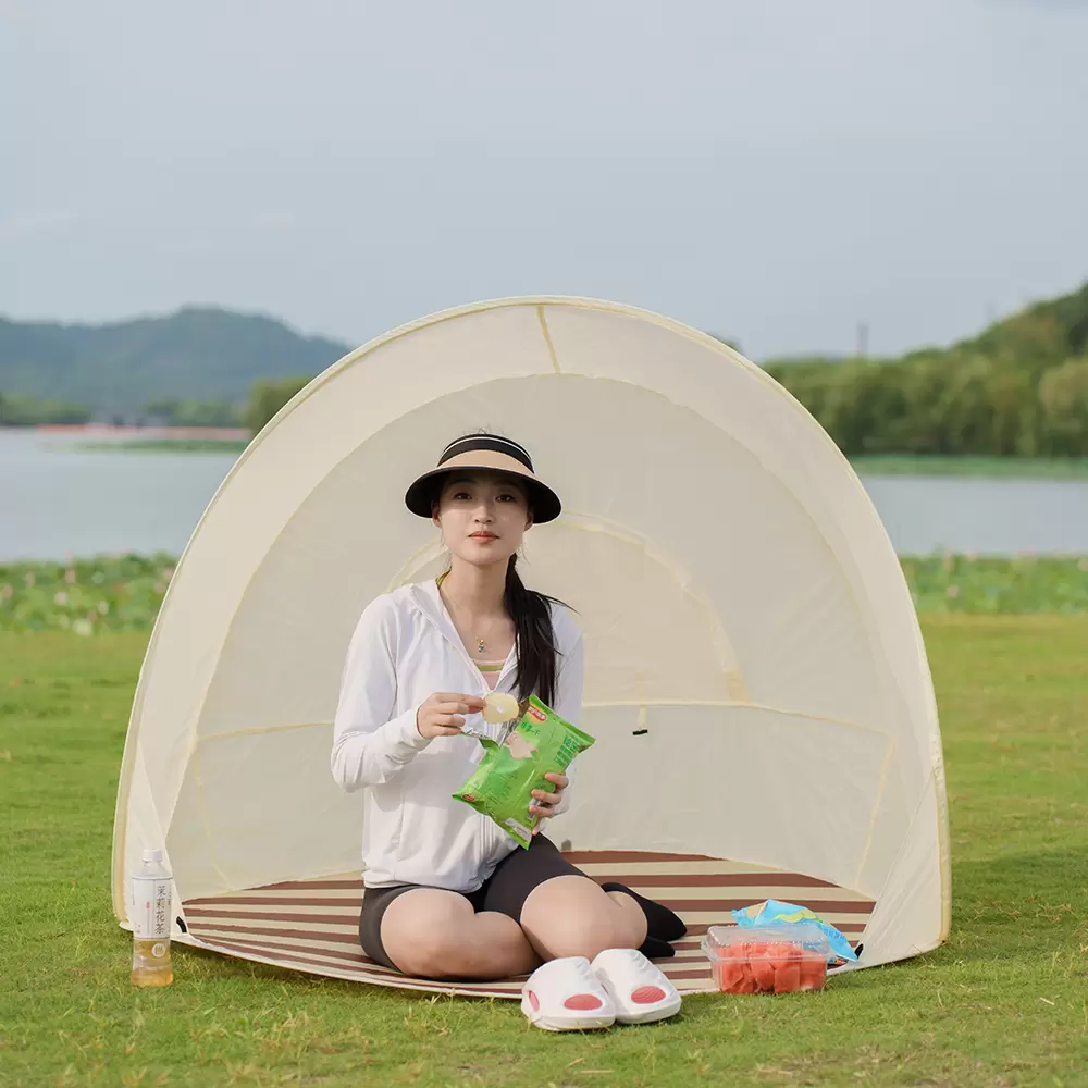 เต็นท์พับกลางแจ้ง