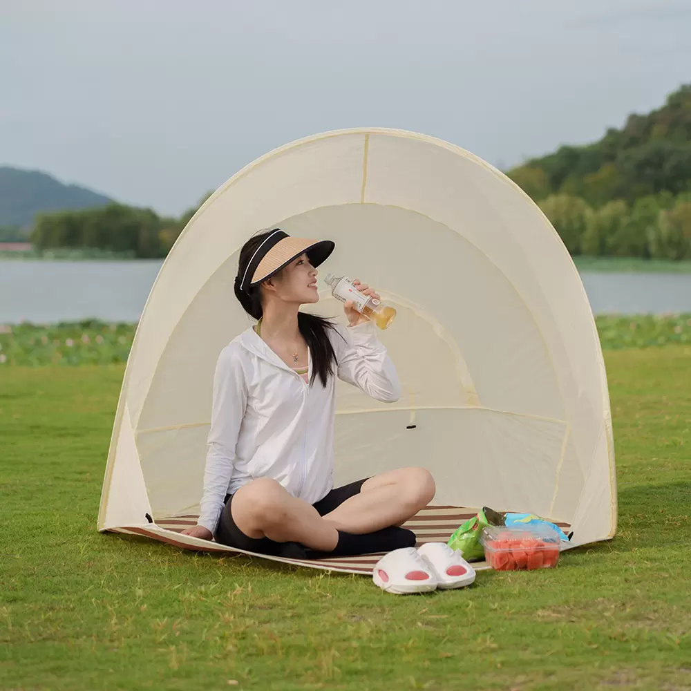 เต็นท์พับกลางแจ้ง